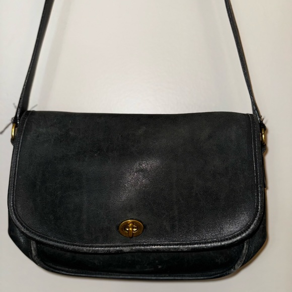 Coach Handbags - COACH VINTAGE City Black Leather Crossbody Bag